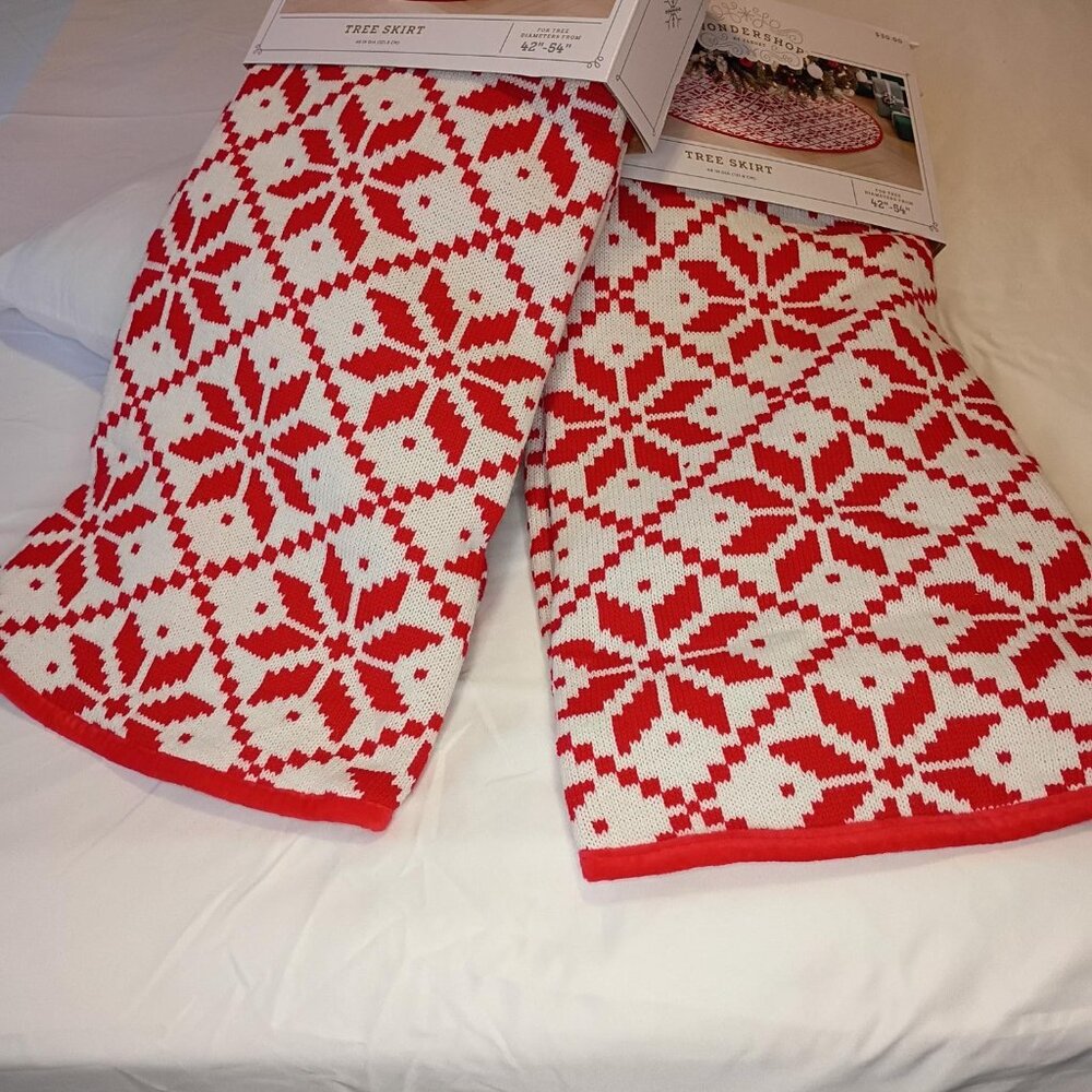Christmas tree skirt